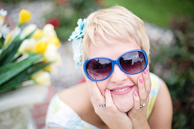 why-sunglass-straps-and-chains-are-must-haves