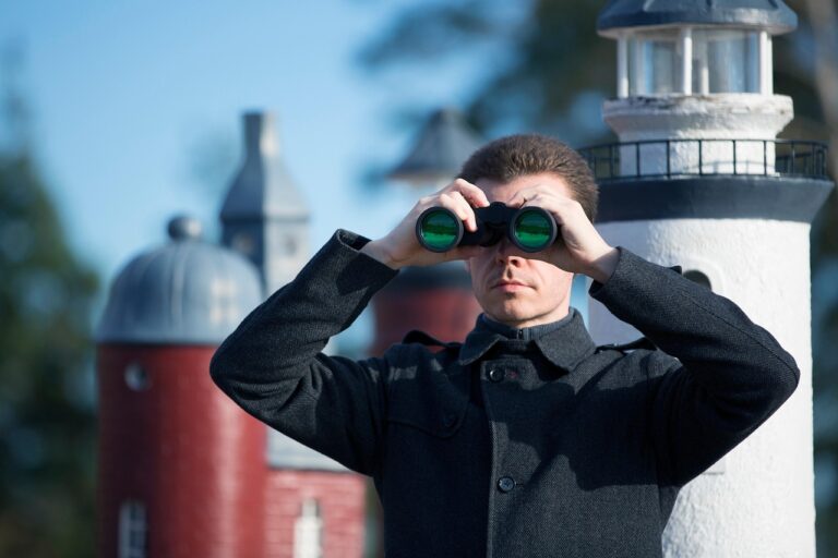Compact Binoculars for Birding