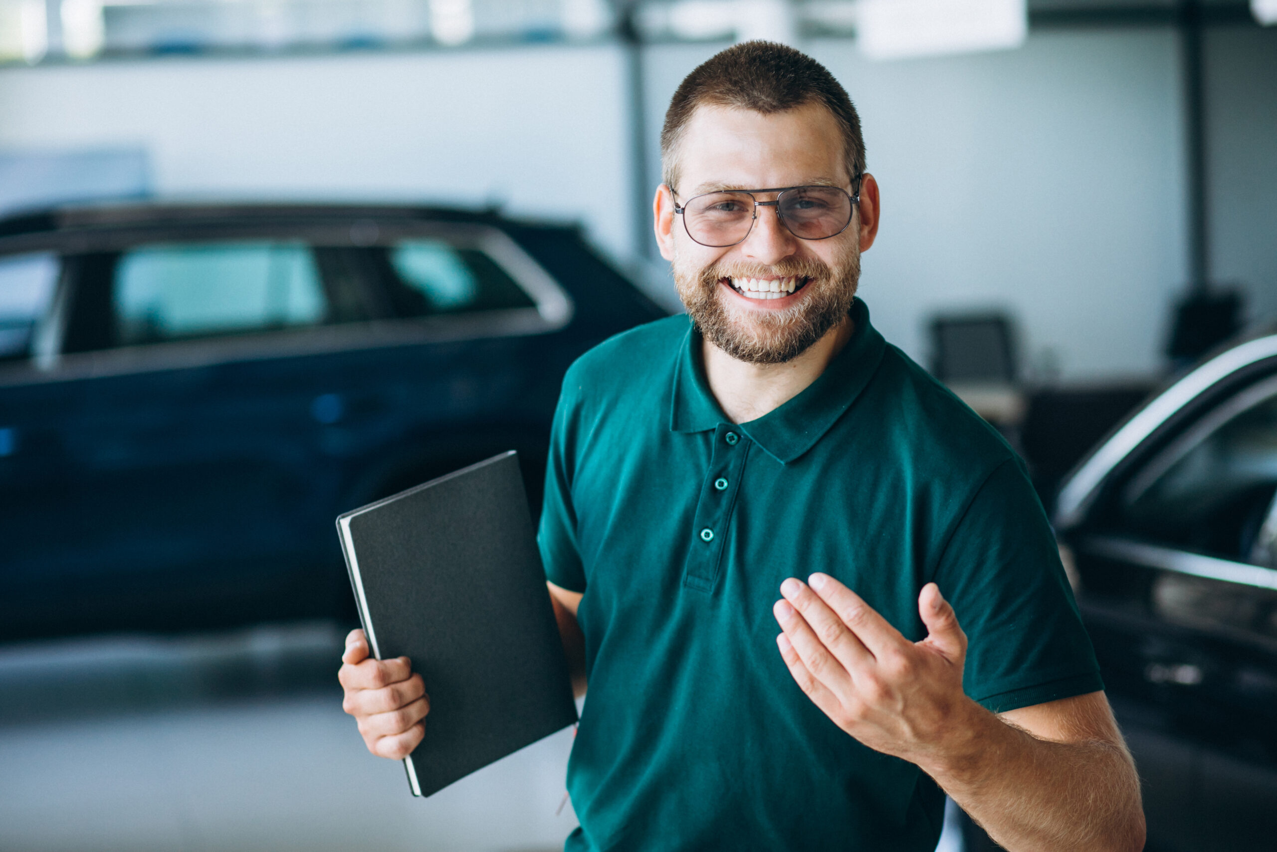 How Much Commission Does a Car Salesman Make?