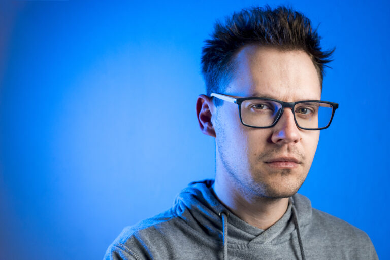 10 Best Blue Light Blocking Glasses for Men [Protect Your Eyes Like a Pro]