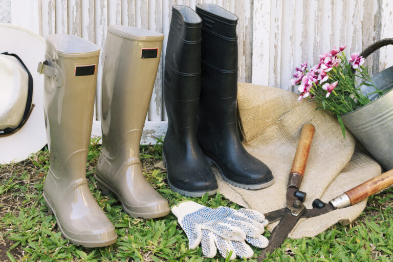 Best 5 Lightweight Women’s Garden Boots for 2025: A Detailed Guide