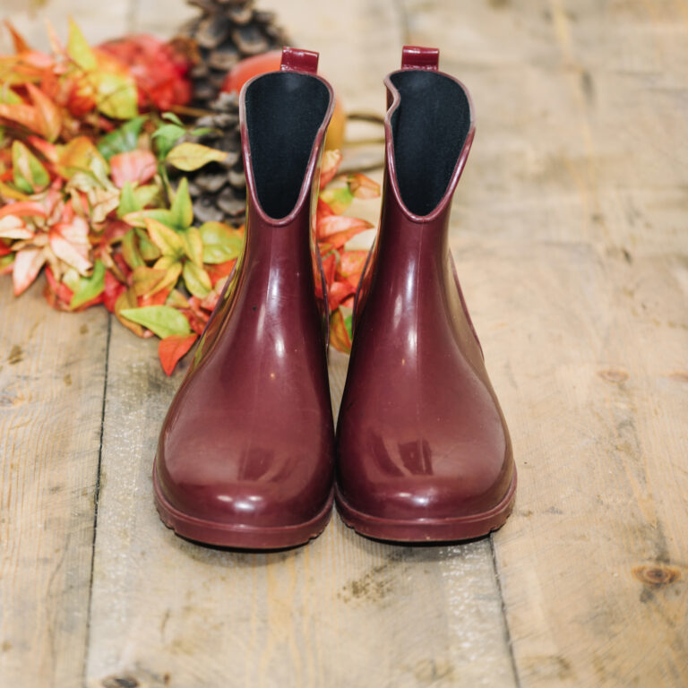 5 Best-Rated Women’s Gardening Boots for 2025: A Gardener’s Guide