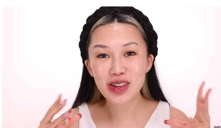 Is it necessary to apply moisturizer before sunscreen for oily skin?